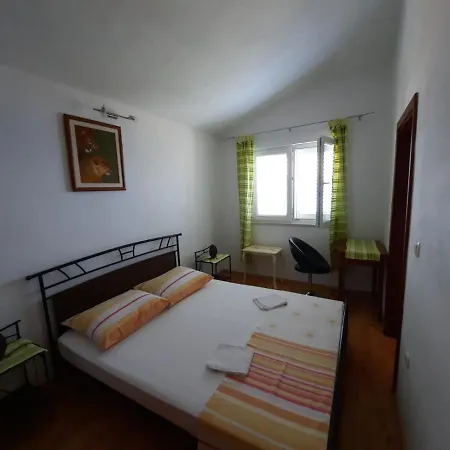 Apartament Cador *